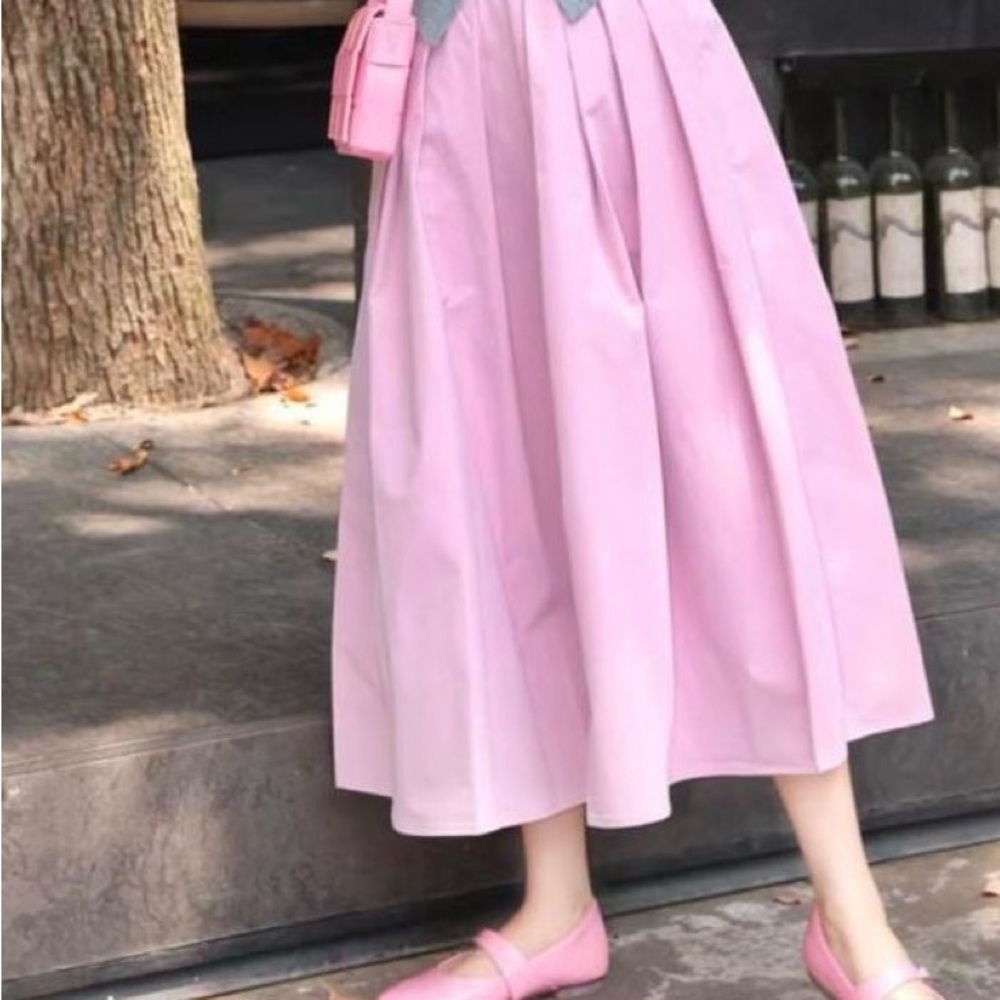 Elegant Pink Women's Skirt